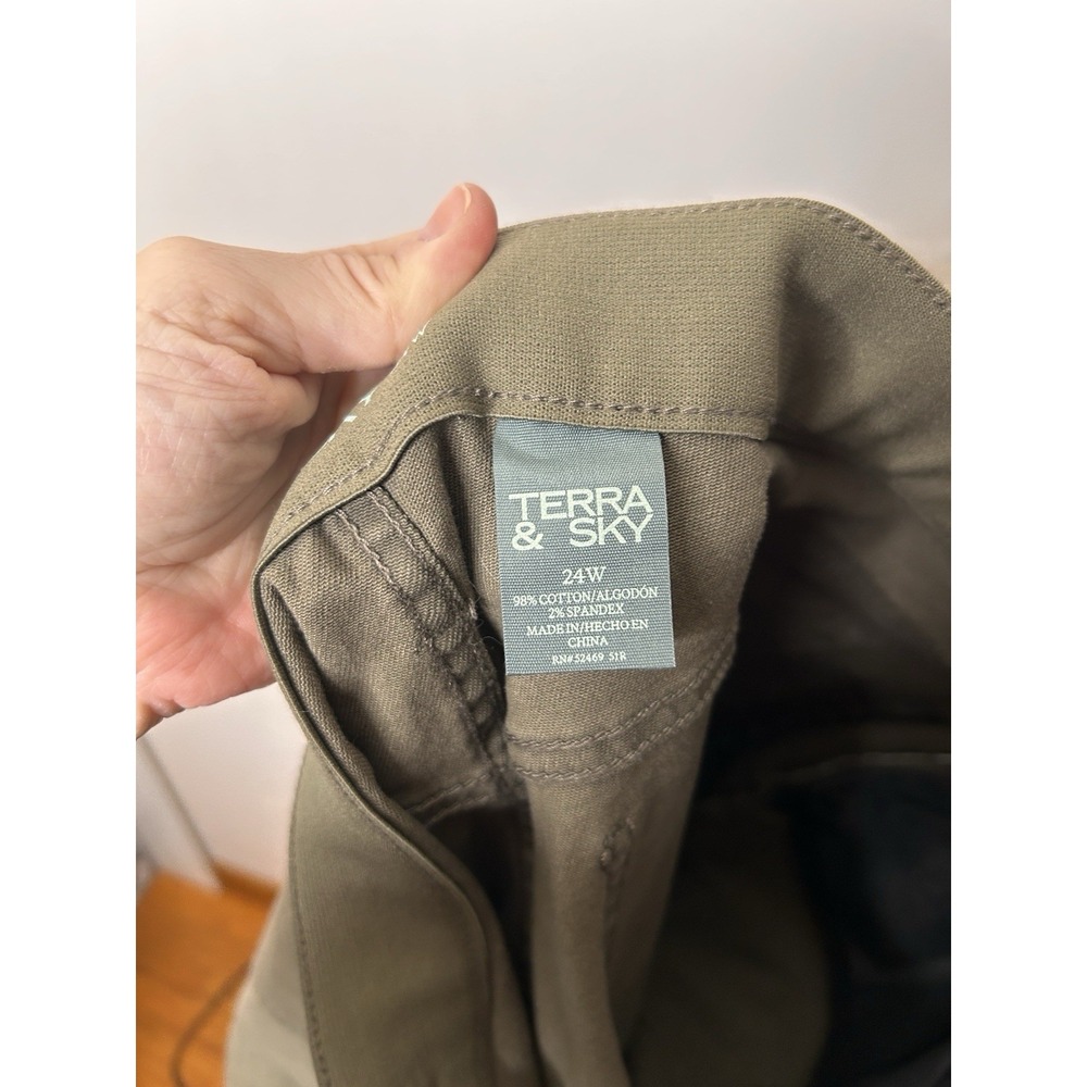 Terra & Sky High Rise Olive Green Barrel Jeans Women's Plus Size 24W New NWT - Picture 9 of 9